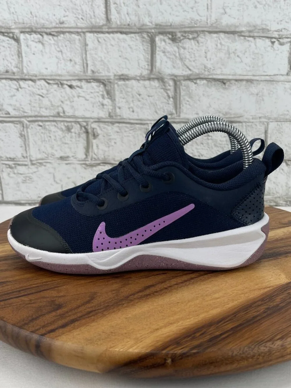 Nike Omni Multi-Court GS DM9027-401 Youth Sz. 4 Blue Fuchsia Trainers Shoes